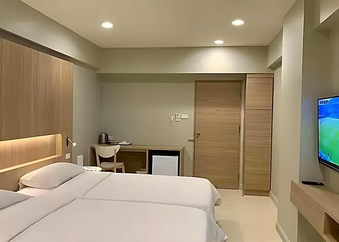 Synsiri 3 Ladprao 83 Apartment *