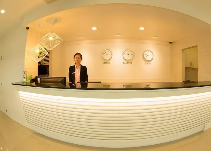 Synsiri 3 Ladprao 83 Apartment *